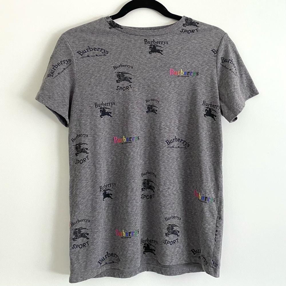 *GREAT CONDITION* Burberry Logo Tshirt